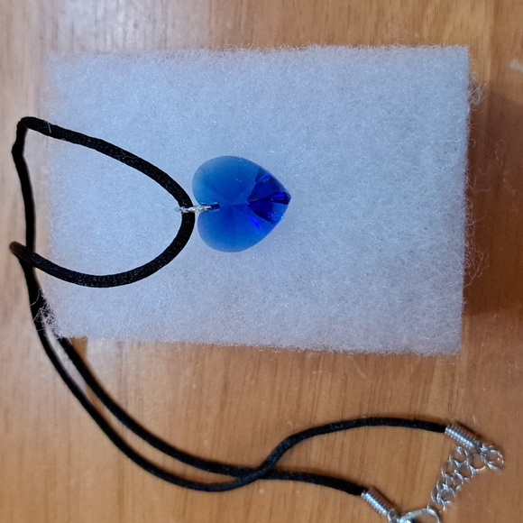 Ocean Explosion Crystal Heart Necklace - Picture 5 of 6